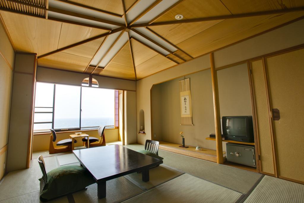 Hotel Nishiizu Koyoi à Numazu Extérieur photo